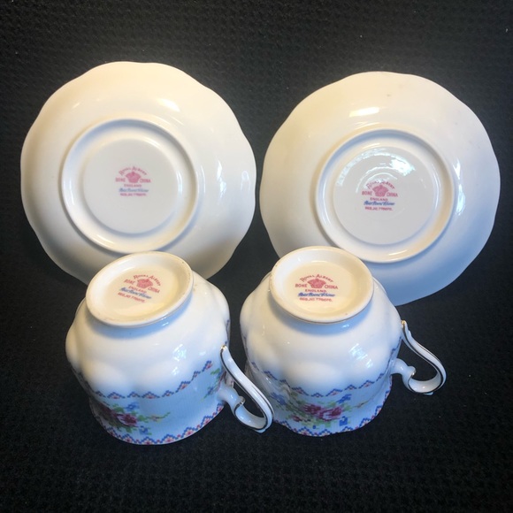 Sweet pair of Petit Point cups and saucers by Royal Albert - Picture 5 of 5